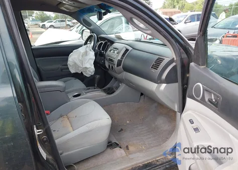 2011 Toyota Tacoma Base V6 z USA, uszkodzony, nr VIN 3TMLU4EN6BM069496